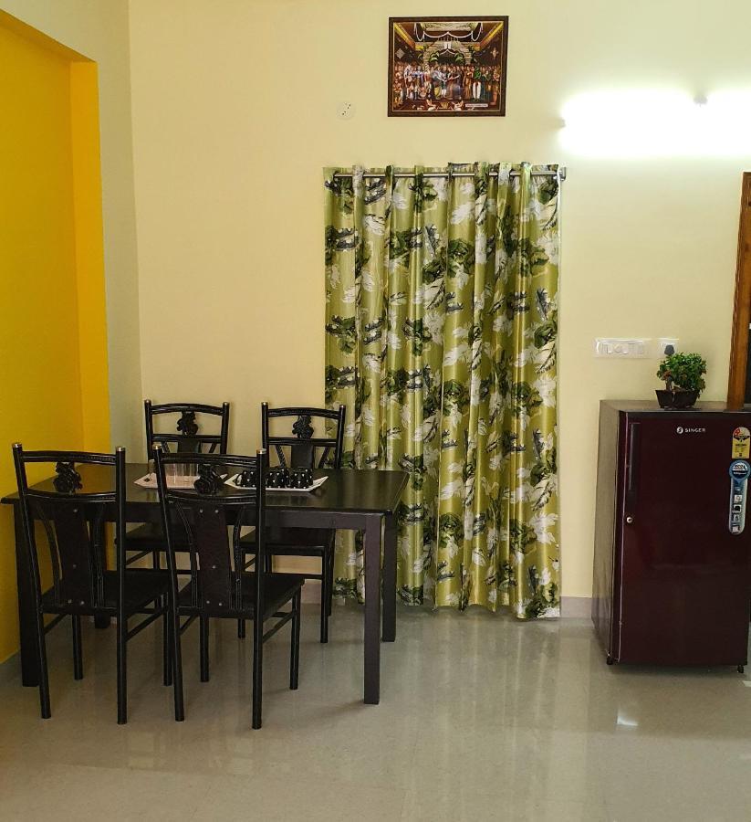 Tirupati Homestay: 2BHK Family Apartments with AC near Alipiri Exterior photo