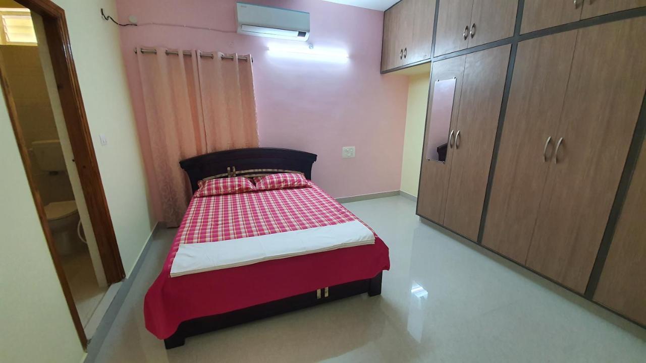 Tirupati Homestay: 2BHK Family Apartments with AC near Alipiri Exterior photo