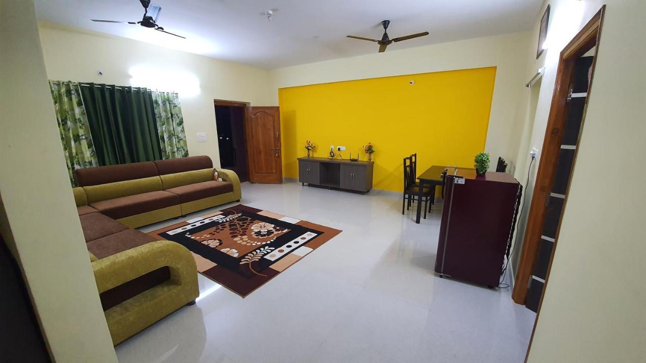 Tirupati Homestay: 2BHK Family Apartments with AC near Alipiri Exterior photo